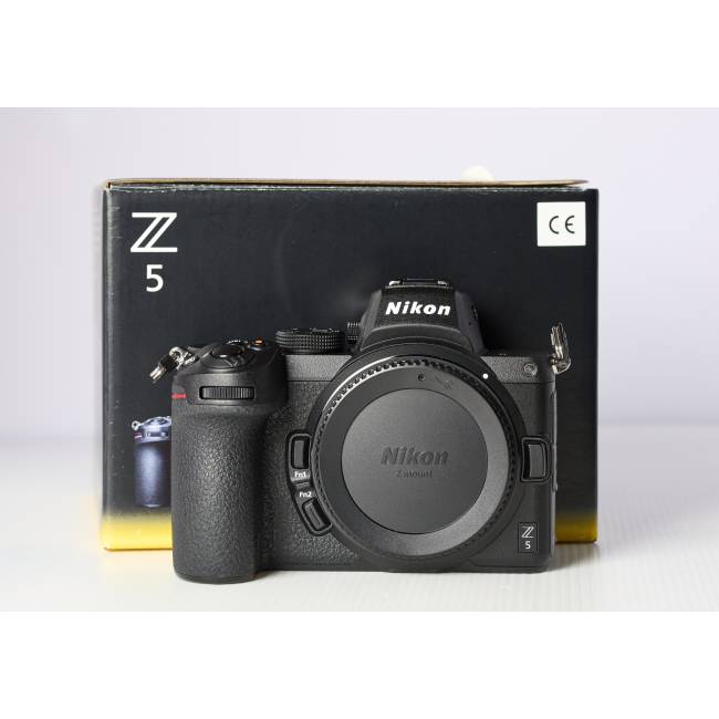 Nikon usato Z5 Solo Corpo Body scatti 13654